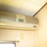 シャープの家庭用エアコンを洗浄クリーニング｜栃木県小山市のT様邸にて分解洗浄